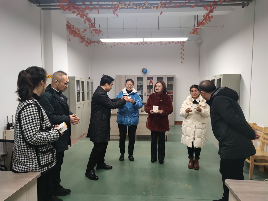 慰问显真情 关怀暖人心