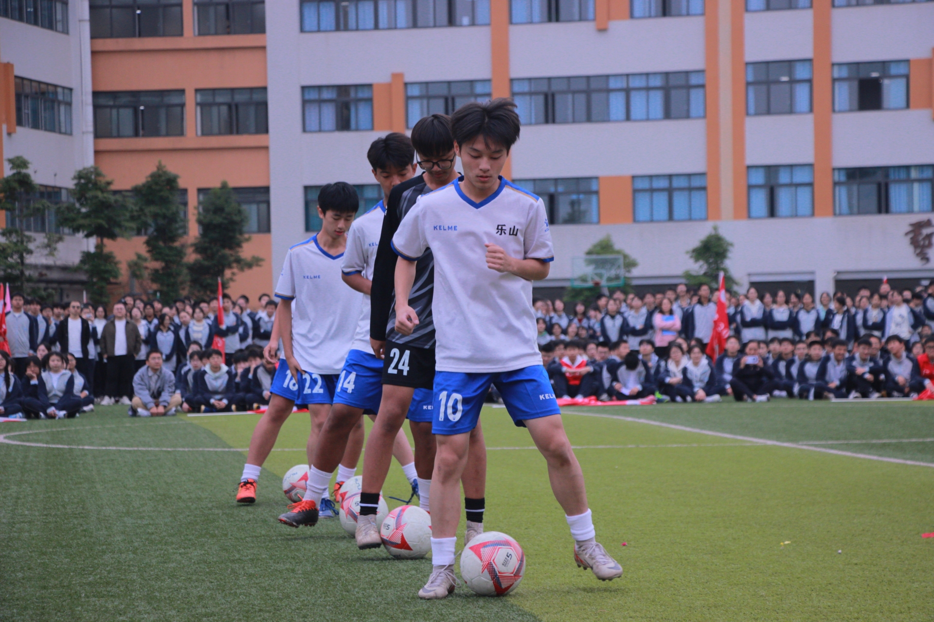 喜报｜乐外高中获评“全国青少年校园足球特色学校”！
